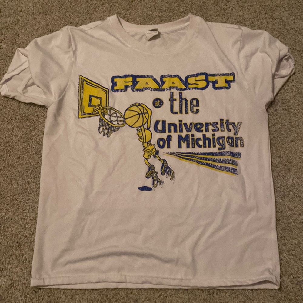 Kids small tee